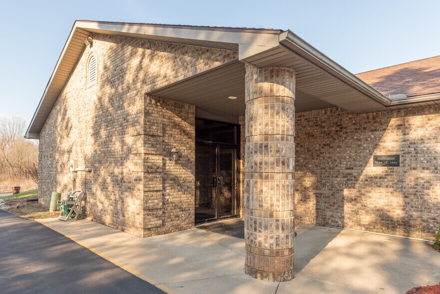 15800 Graves Rd., Gregory, MI à vendre - Photo du bâtiment - Image 2 de 30