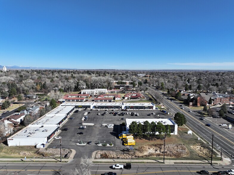 2009-2099 Wadsworth Blvd, Lakewood, CO à louer - Photo du bâtiment - Image 3 de 4