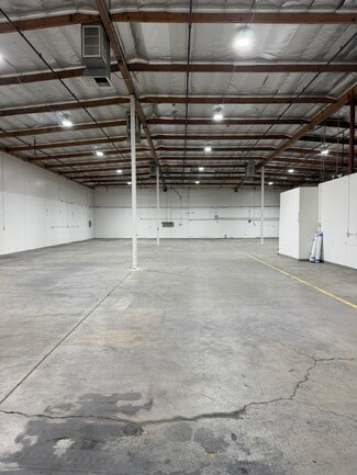 More details for 9790-9792 Glenoaks Blvd, Sun Valley, CA - Industrial for Lease