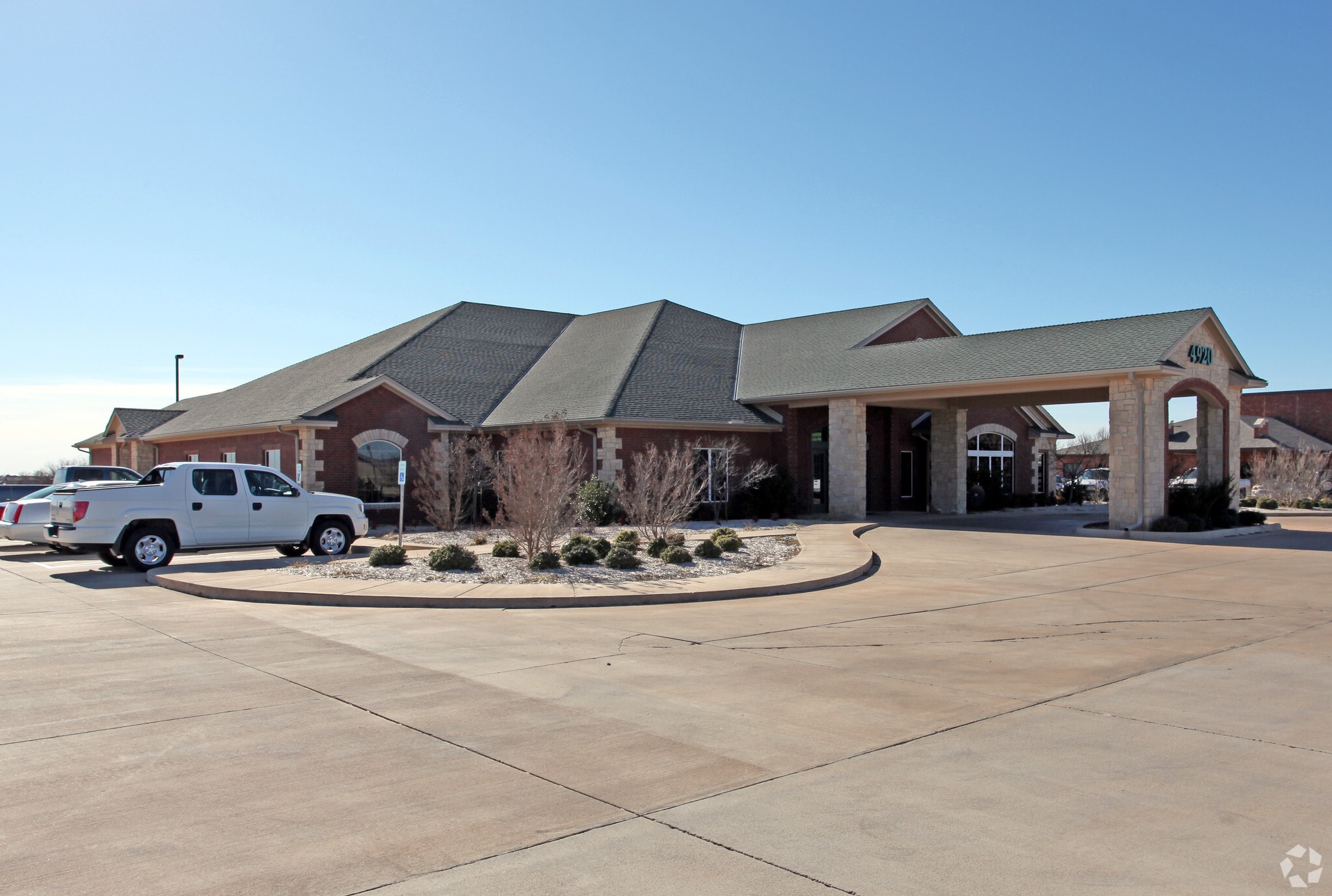 4920 SW Lee Blvd, Lawton, OK à vendre Photo principale- Image 1 de 4