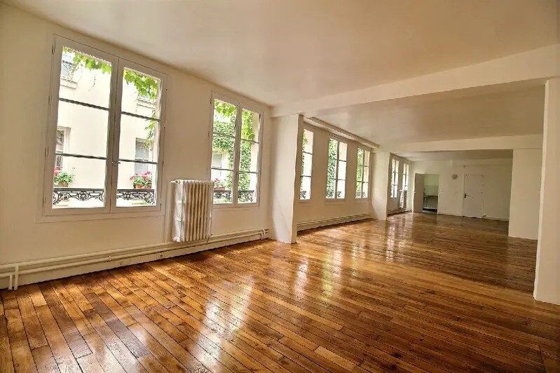 Office in Paris for lease - Interior Photo - Image 2 of 2