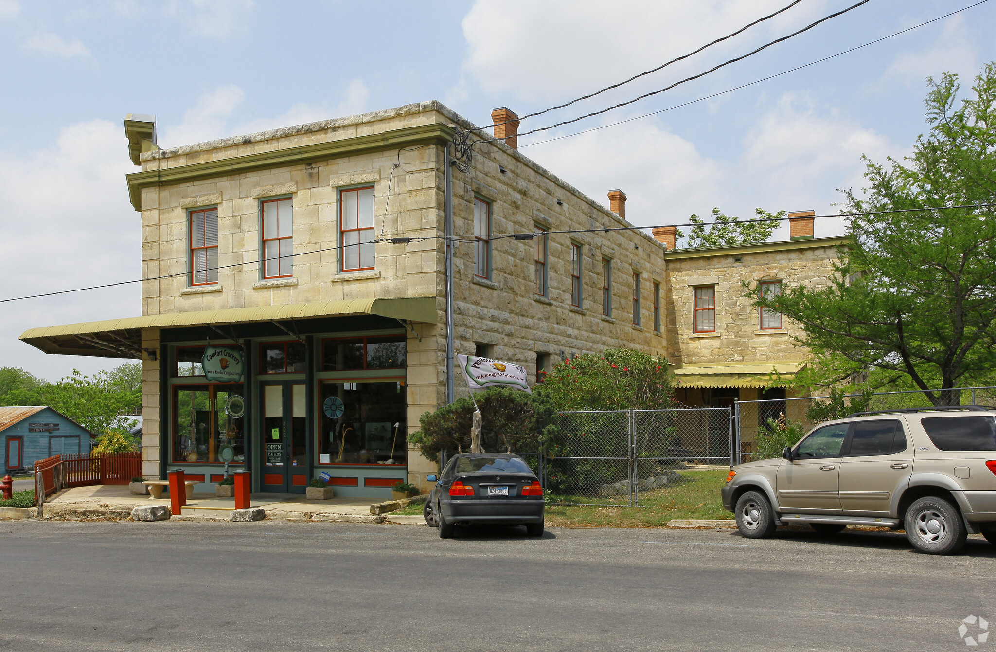 402 7th St, Comfort, TX for lease Building Photo- Image 1 of 6