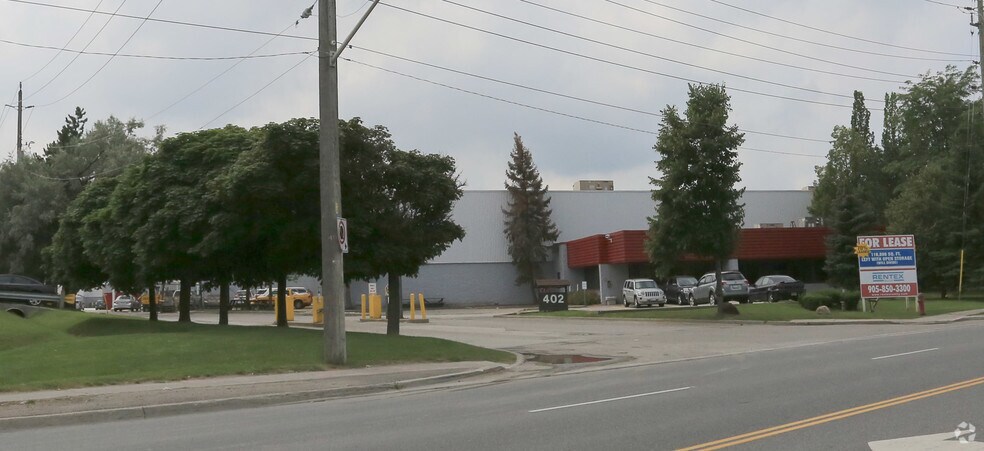 402 Mulock Dr, Newmarket, ON à louer - Photo du bâtiment - Image 2 de 3