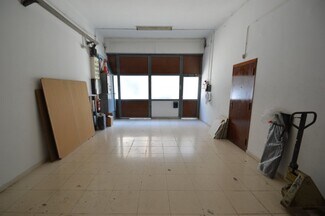 Plus de détails pour Multi-résidentiel à vendre