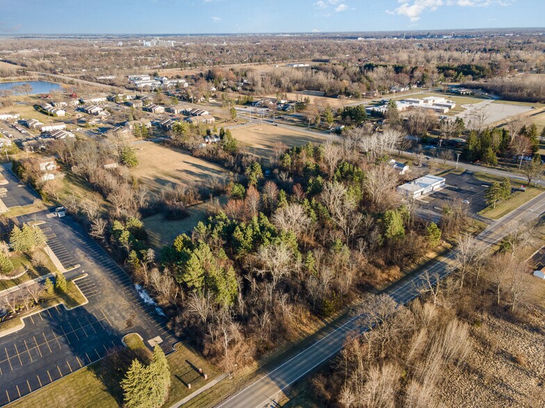 4000 Fashion Square Blvd, Saginaw, MI à vendre - Photo du bâtiment - Image 3 de 5