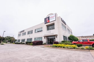 7102 W Sam Houston Pky N, Houston, TX for lease Building Photo- Image 1 of 12