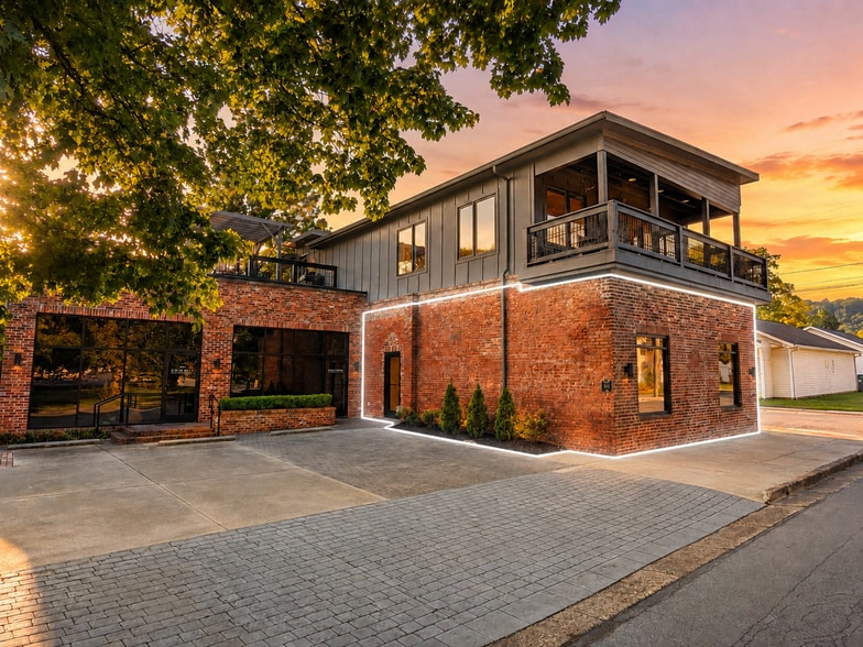 413 Spears Ave, Chattanooga, TN à louer - Photo du bâtiment - Image 1 de 24