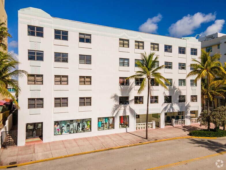 1390 Ocean Dr, Miami Beach, FL à vendre - Photo du bâtiment - Image 2 de 11