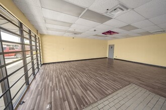 6161 S 33rd West Ave, Tulsa, OK for lease Interior Photo- Image 2 of 7