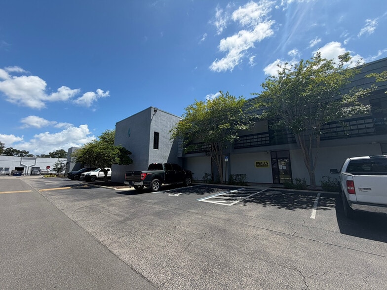 3600-3606 Silver Star Rd, Orlando, FL à louer - Photo du bâtiment - Image 2 de 9