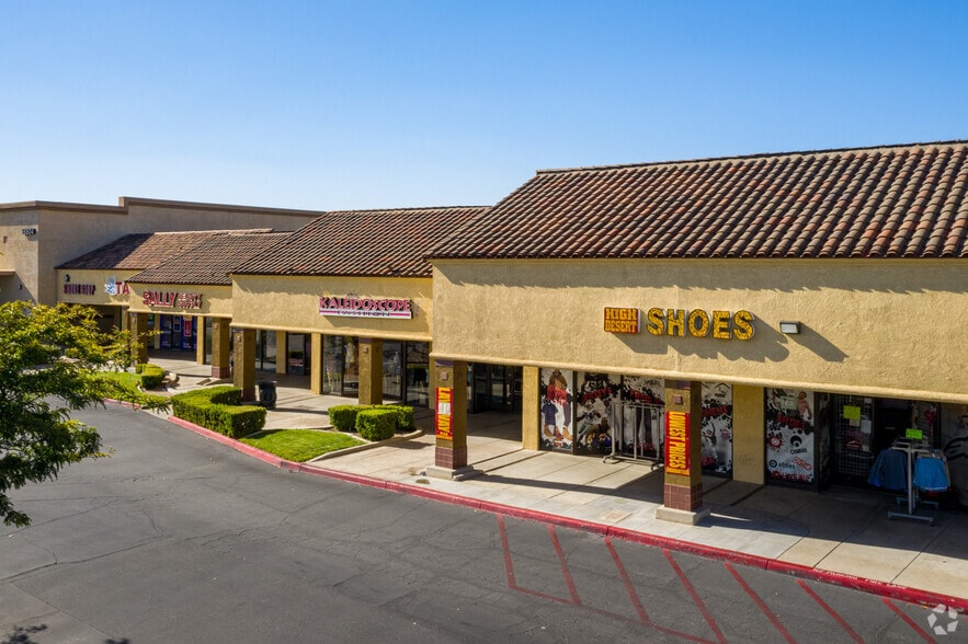 16922 Main St, Hesperia, CA for lease - Building Photo - Image 3 of 6