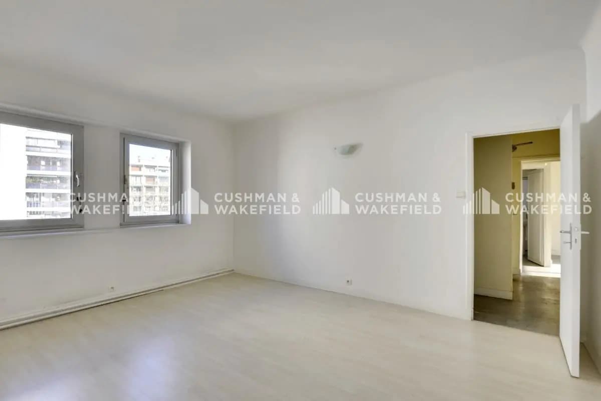 338 Avenue Du Prado, Marseille for sale Interior Photo- Image 1 of 9