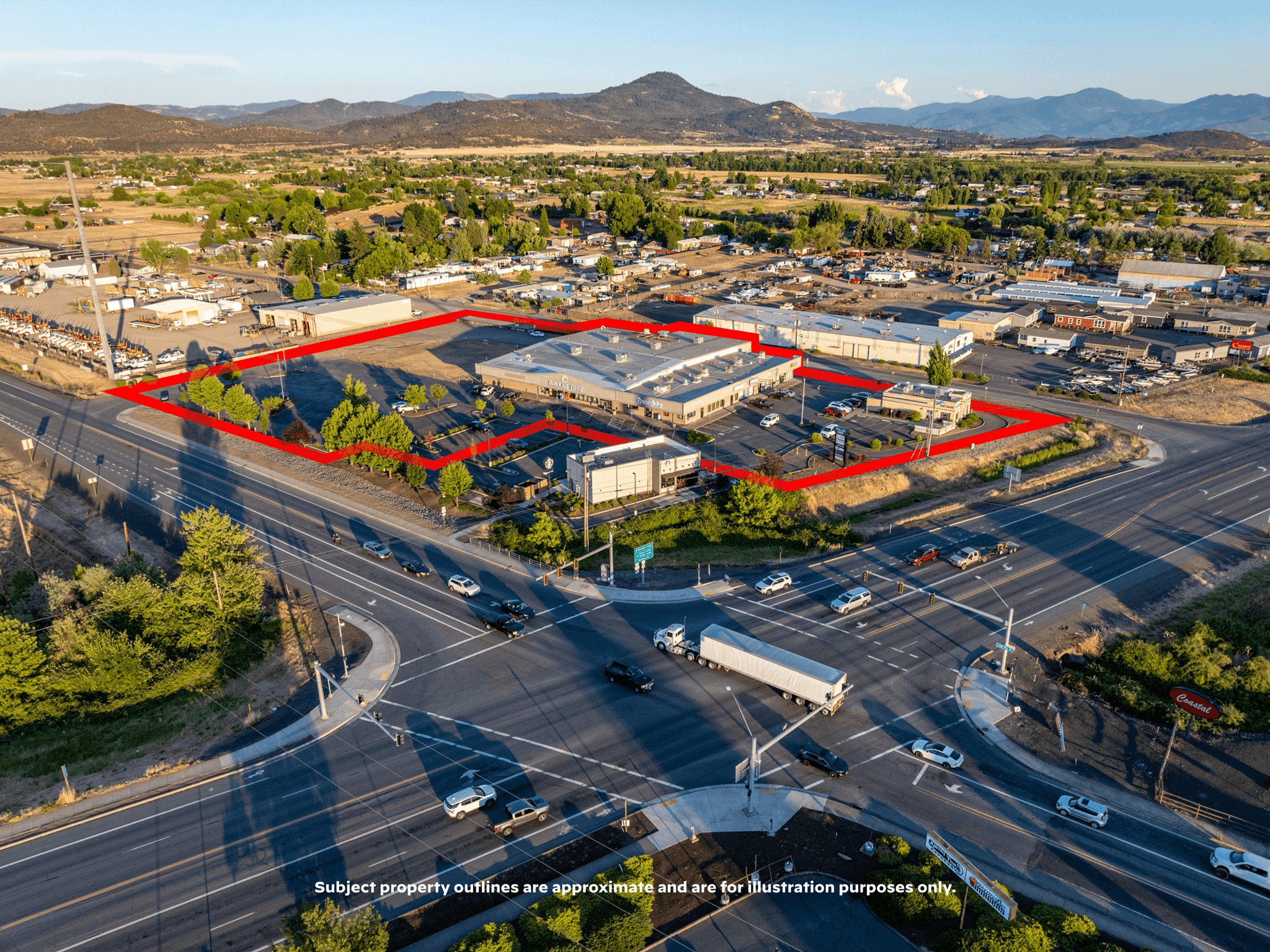 7334 Crater Lake Hwy, White City, OR for lease Building Photo- Image 1 of 9