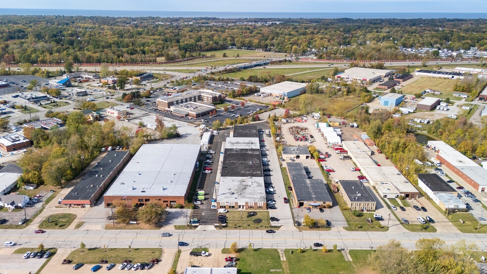 7471 Tyler Blvd, Mentor, OH for lease - Building Photo - Image 3 of 5