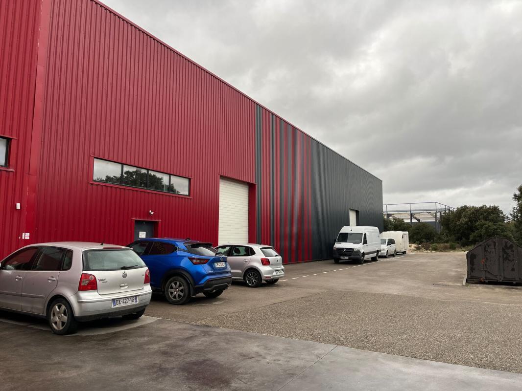 Flex in Signes for lease Building Photo- Image 1 of 7