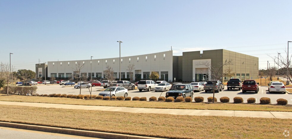 9825 Spectrum Dr, Austin, TX à louer - Photo du bâtiment - Image 2 de 10