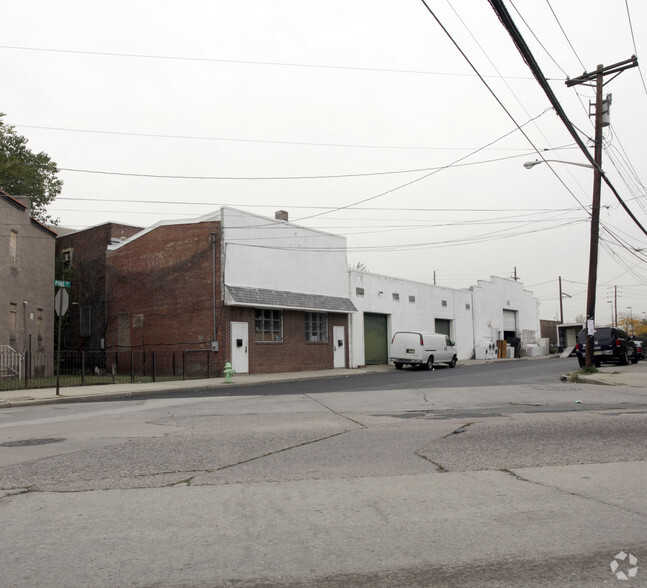 1021 Pine St, Camden, NJ for sale - Primary Photo - Image 1 of 1