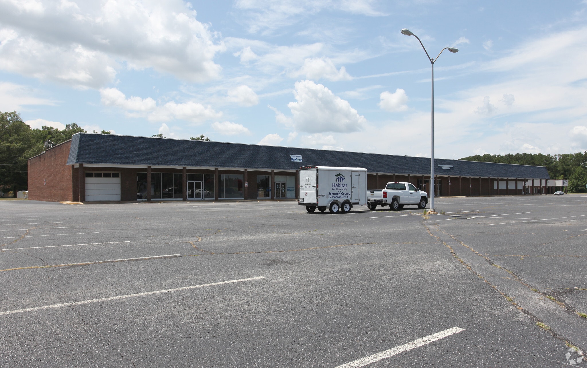 1403 S Pollock St, Smithfield, NC for lease Primary Photo- Image 1 of 7