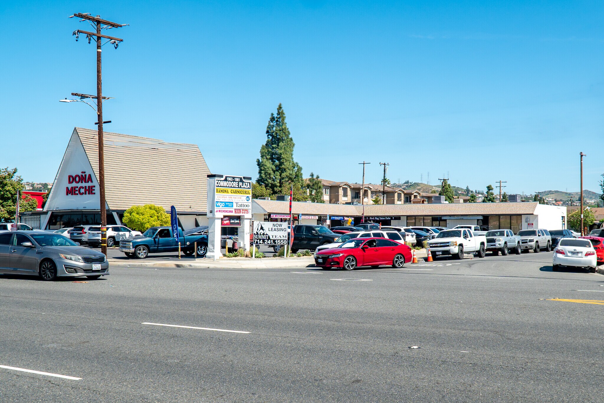 1981 N Tustin St, Orange, CA à vendre Photo principale- Image 1 de 7