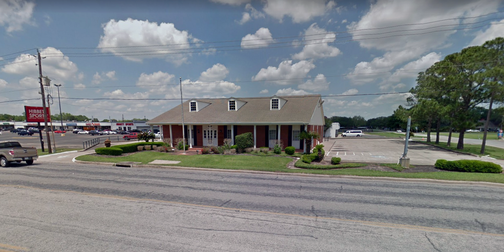 323 E Boling Hwy, Wharton, TX for sale - Primary Photo - Image 1 of 1