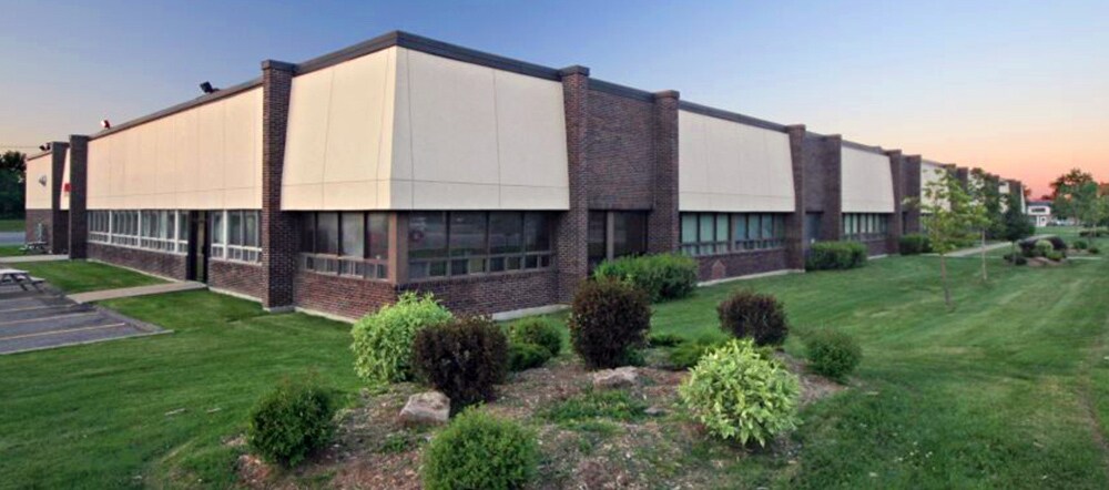 16791-16821 Boul Hymus, Kirkland, QC à louer Photo du bâtiment- Image 1 de 8