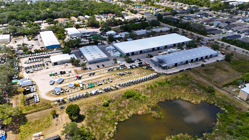 Tarpon Springs Industrial Park portfolio of 4 properties for sale on LoopNet.ca - Building Photo - Image 3 of 14