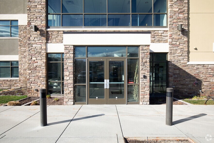 3049 W Executive Pky, Lehi, UT à louer - Photo du bâtiment - Image 3 de 16