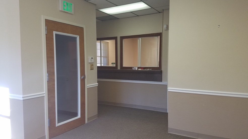 644-650 S Walker St, Bloomington, IN for lease - Building Photo - Image 3 of 14