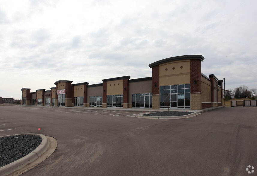 11565 Theatre Dr, Champlin, MN for lease - Building Photo - Image 2 of 8