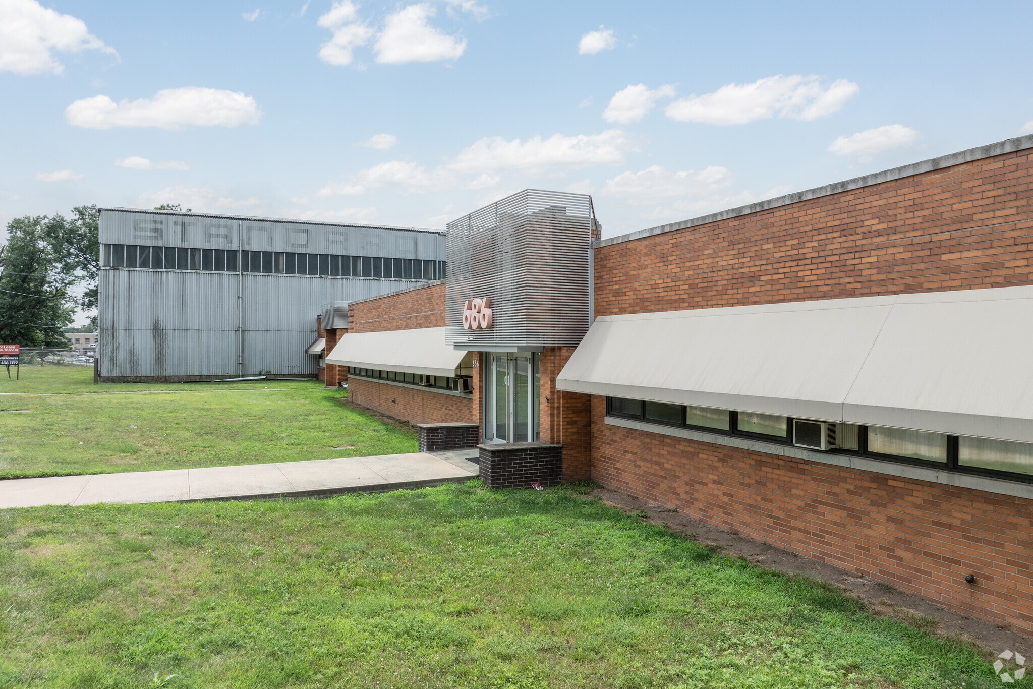 686 Grand Ave, Ridgefield, NJ for lease Primary Photo- Image 1 of 6