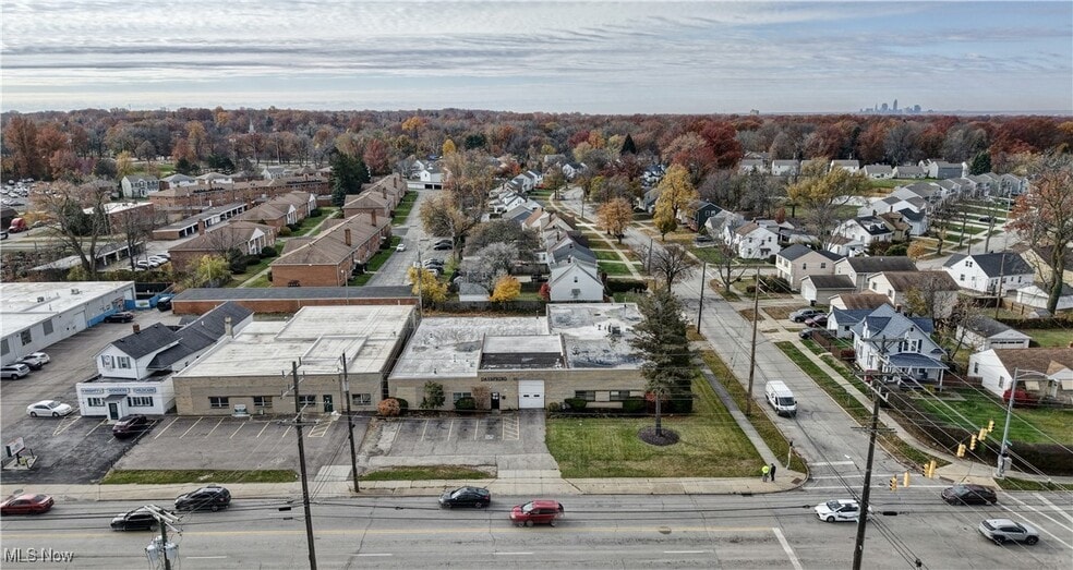 422 S Green Rd, South Euclid, OH for sale - Building Photo - Image 2 of 36