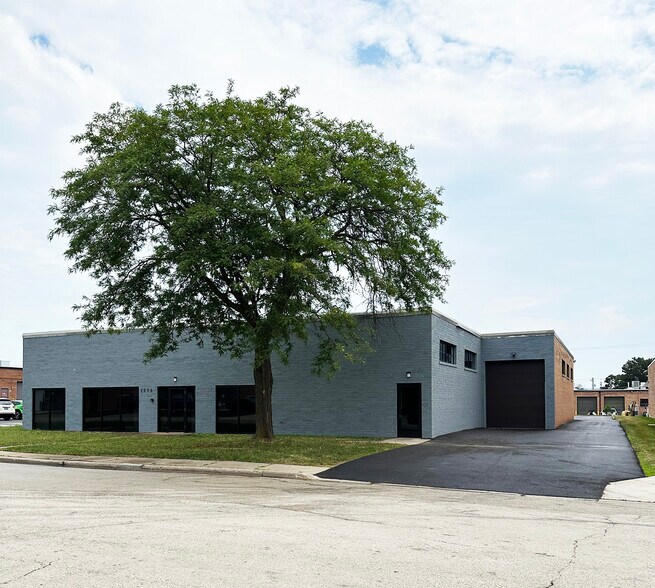 2375 American Ln, Elk Grove Village, IL à vendre - Photo du bâtiment - Image 1 de 1