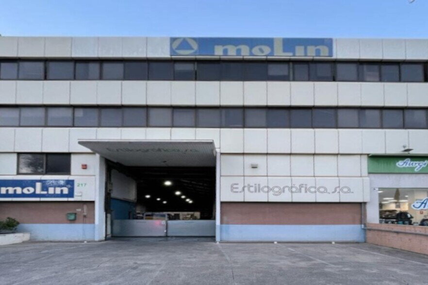 Office in Cornellà de Llobregat, Barcelona for lease - Primary Photo - Image 1 of 4
