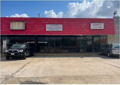 11900-11908 Veterans Memorial Dr, Houston, TX à louer - Photo du bâtiment - Image 2 de 3
