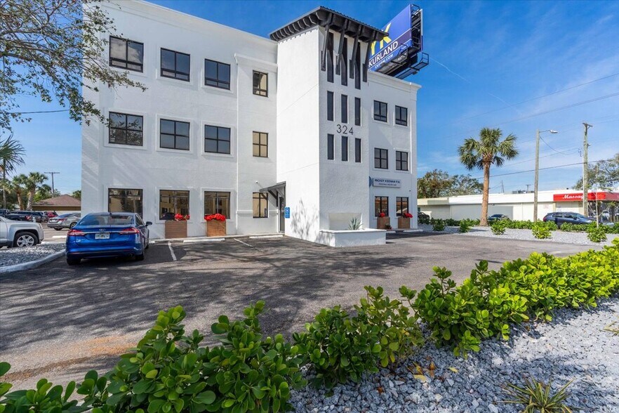 324 N Dale Mabry Hwy, Tampa, FL à vendre - Photo du bâtiment - Image 1 de 1