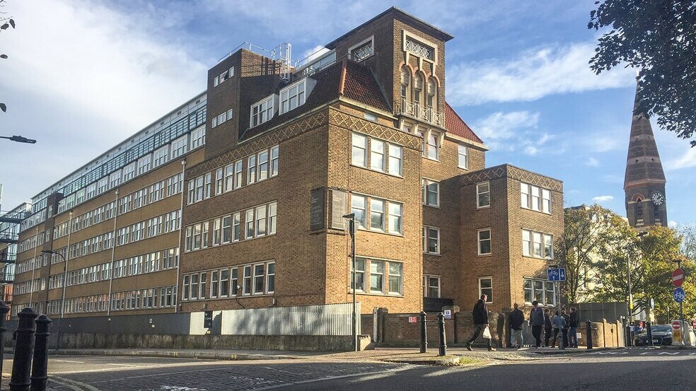Rockley Rd, Londres à louer - Photo du bâtiment - Image 1 de 17