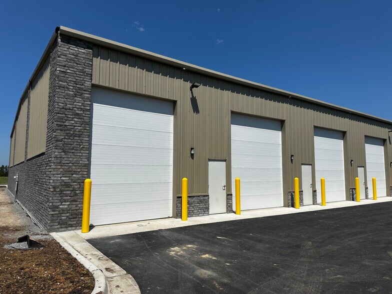 21013 Floyd St, Bucyrus, KS à vendre - Photo du bâtiment - Image 3 de 6