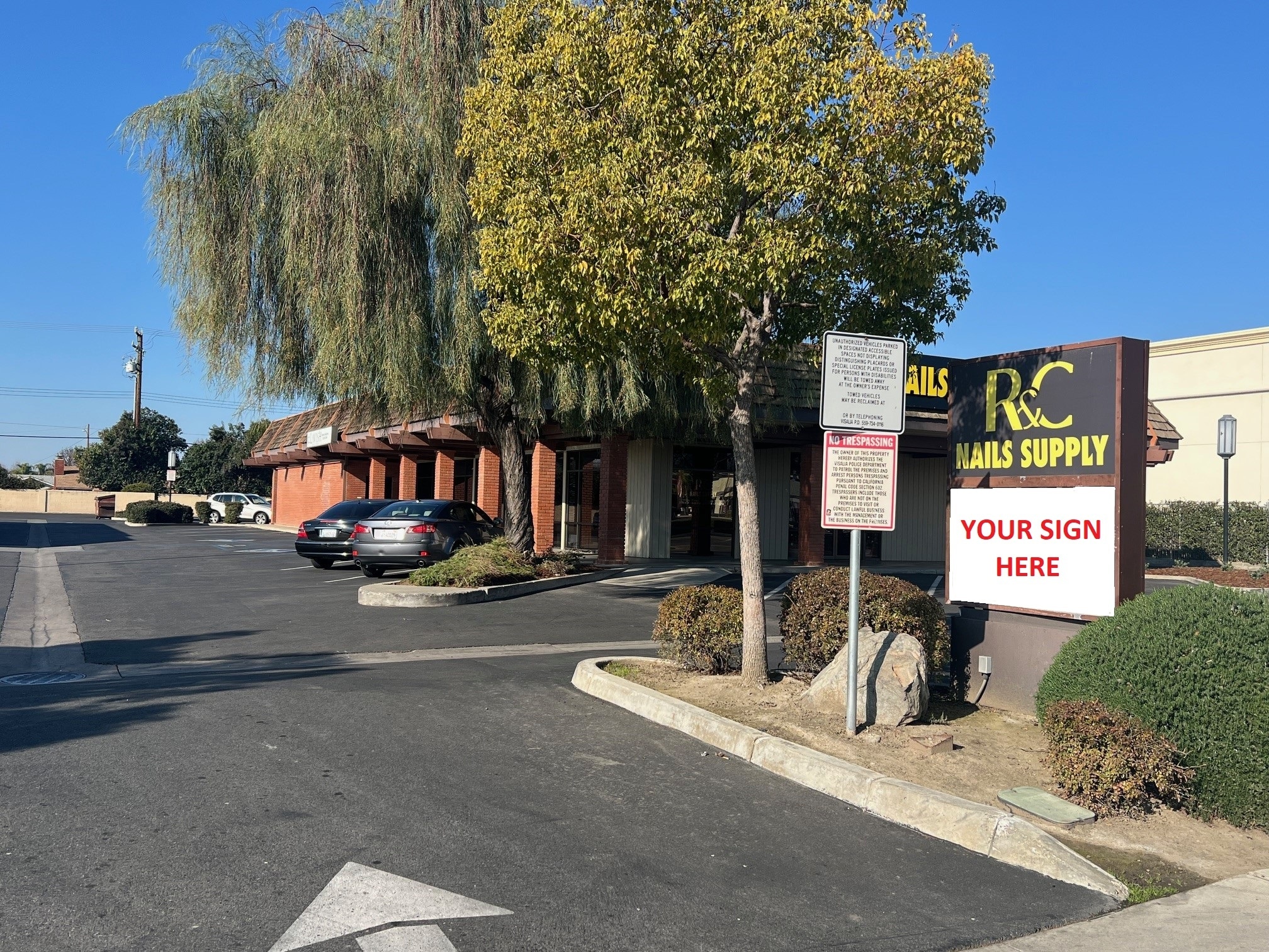 1725 S Mooney Blvd, Visalia, CA for lease Building Photo- Image 1 of 3