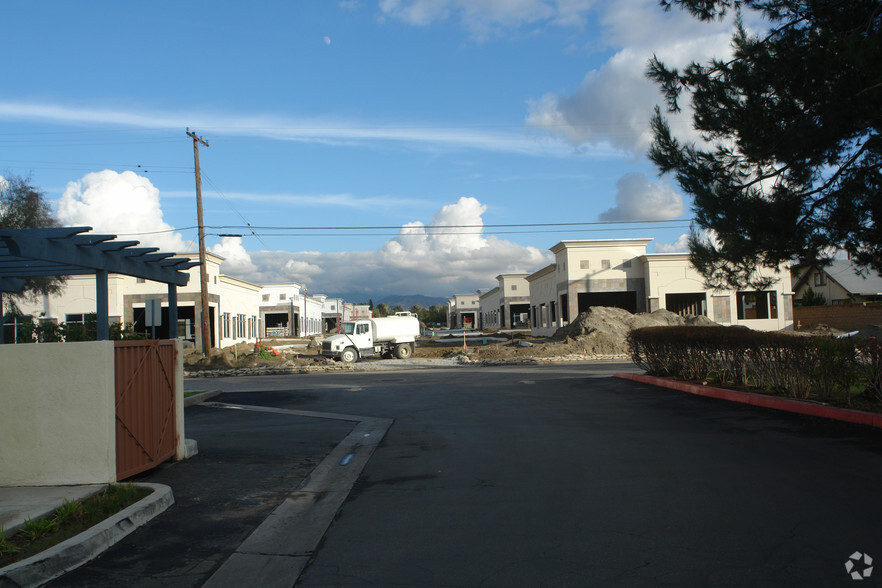 1865 W Redlands Blvd, Redlands, CA for sale - Building Photo - Image 2 of 14