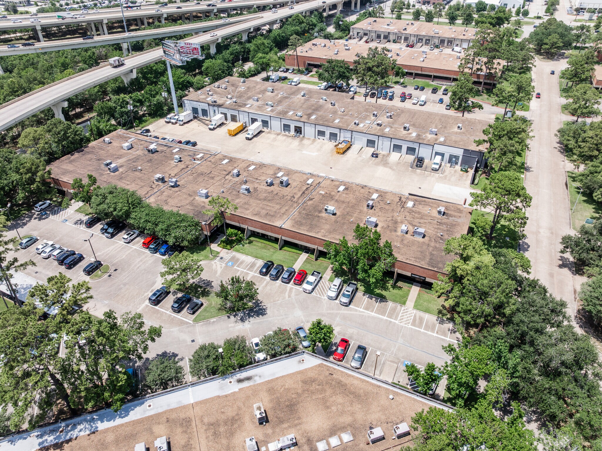 6925 Portwest Dr, Houston, TX for lease Primary Photo- Image 1 of 12