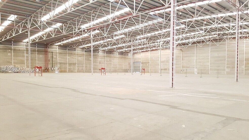 Industrial in SEVILLA for lease - Building Photo - Image 2 of 10