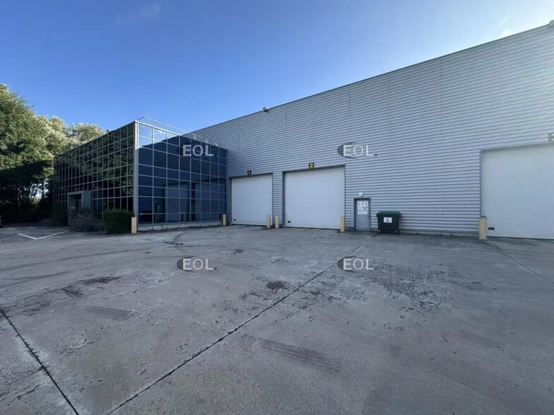 Flex in Compans for lease - Building Photo - Image 2 of 14