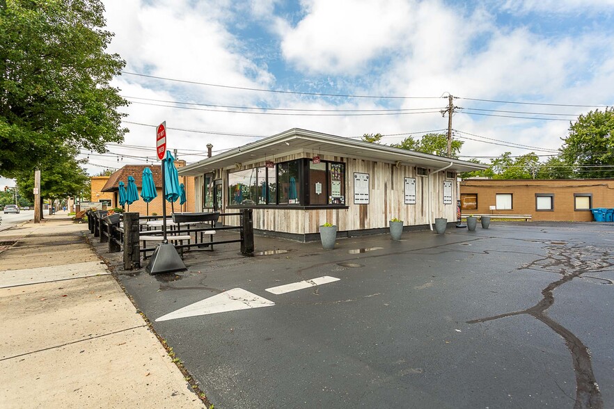 21280 Lorain Rd, Fairview Park, OH for sale - Building Photo - Image 3 of 12