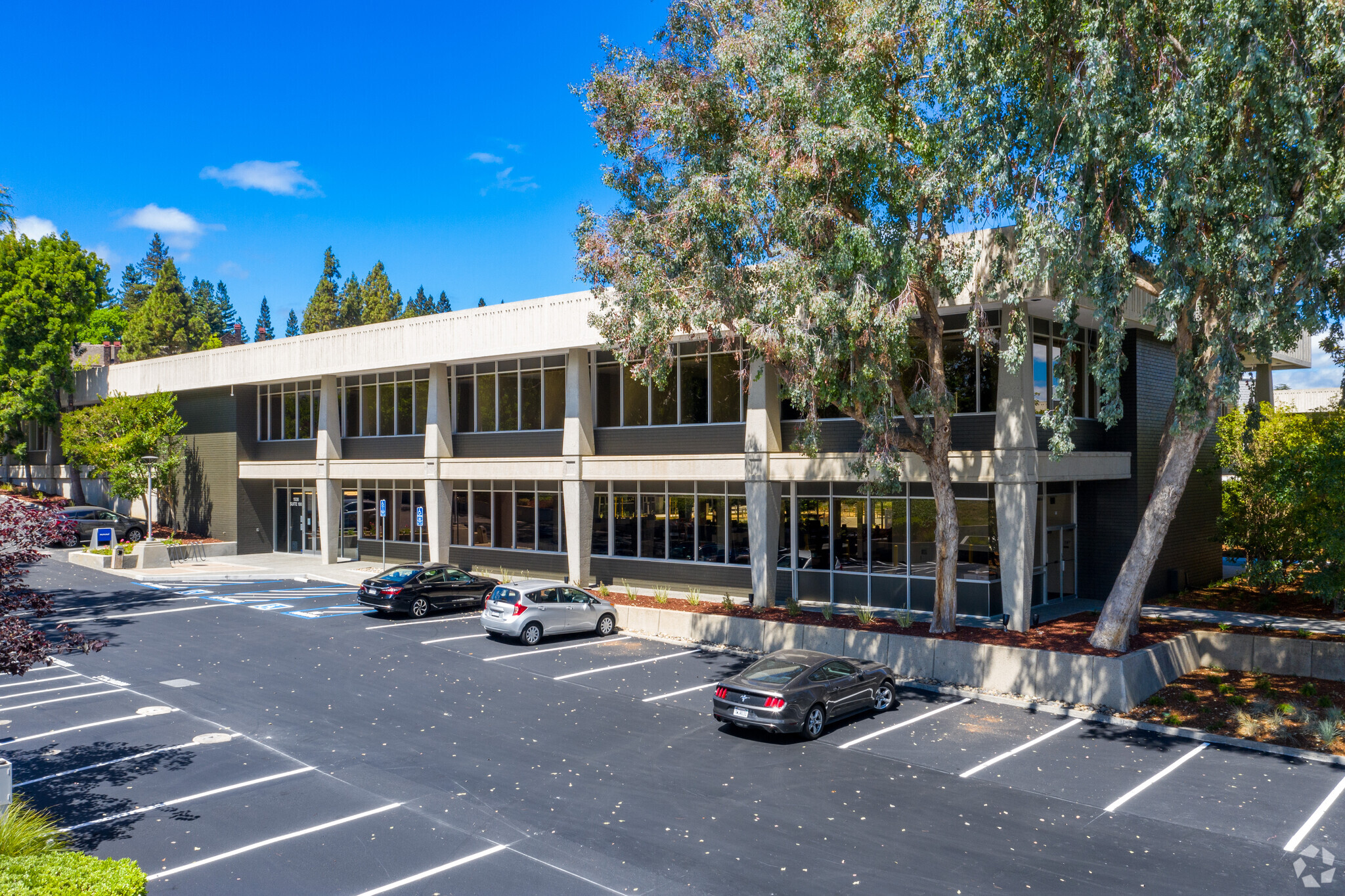 1530 Page Mill Rd, Palo Alto, CA à louer Photo du b timent- Image 1 de 8