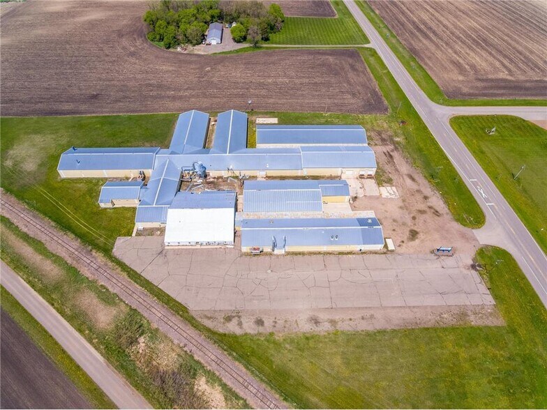 1793 550th St, Wood Lake, MN à vendre - Photo du bâtiment - Image 2 de 13