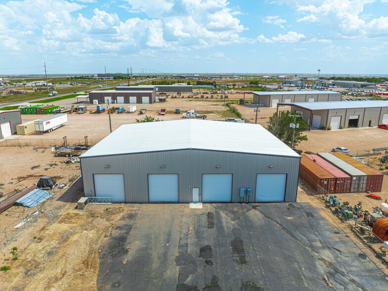 7409 Industrial Ave, Midland, TX à vendre - Photo du bâtiment - Image 2 de 4