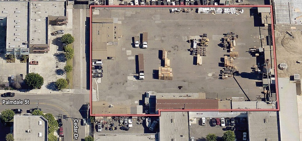 7422 Cedar Dr, Huntington Beach, CA à louer - Photo principale - Image 1 de 1