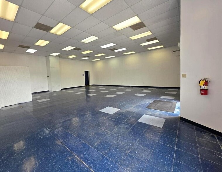 406 E 2nd St, Del Rio, TX for sale - Building Photo - Image 3 of 7