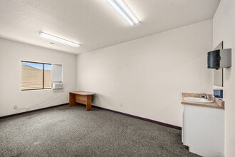 346 S Orchard Springs Dr, Pueblo, CO à louer Photo intérieure- Image 1 de 2