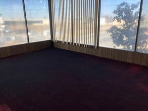 300 Kentucky St, Bakersfield, CA à louer Photo intérieure- Image 1 de 6